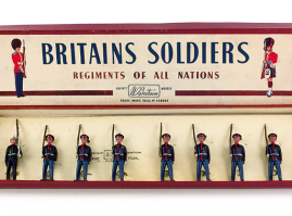 Lead soldiers by the English company “Britains”. The soldiers depict sailors of the US navy in a pre-War version that was first circulated in 1925