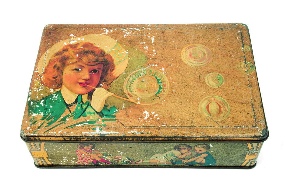 Tin lithograph box for candies, of Spanish origin, from the first decades of the 20th century